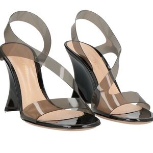 GIANVITO ROSSI Stylish Black Wedge Sandals